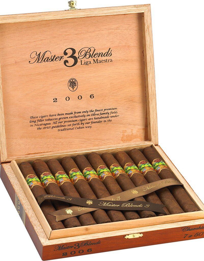 Oliva Master Blends 3 Series Churchill
